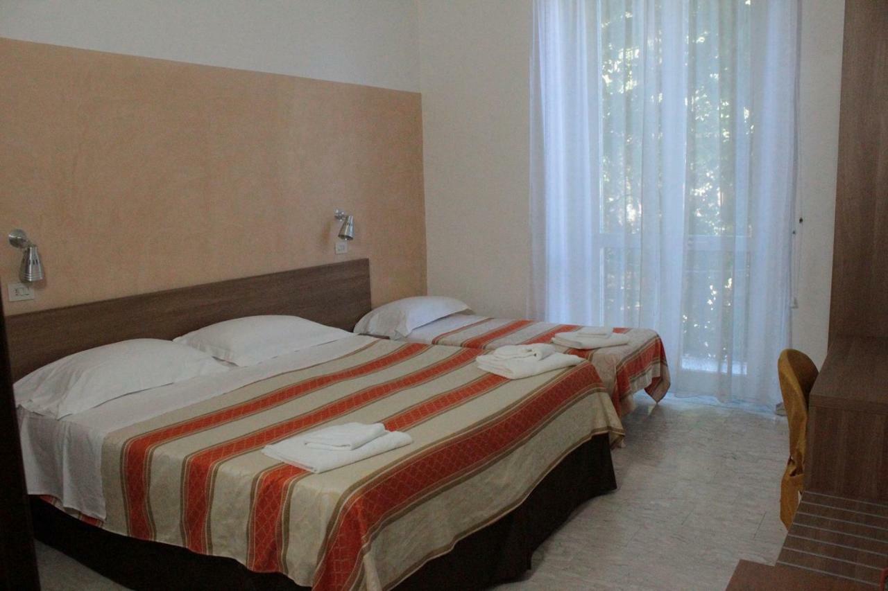 וירג'יו Hotel Derna מראה חיצוני תמונה