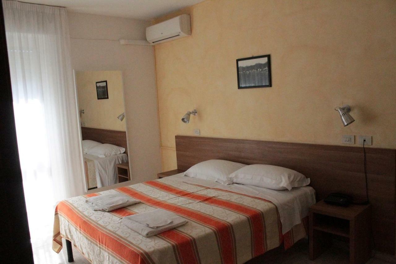 וירג'יו Hotel Derna מראה חיצוני תמונה